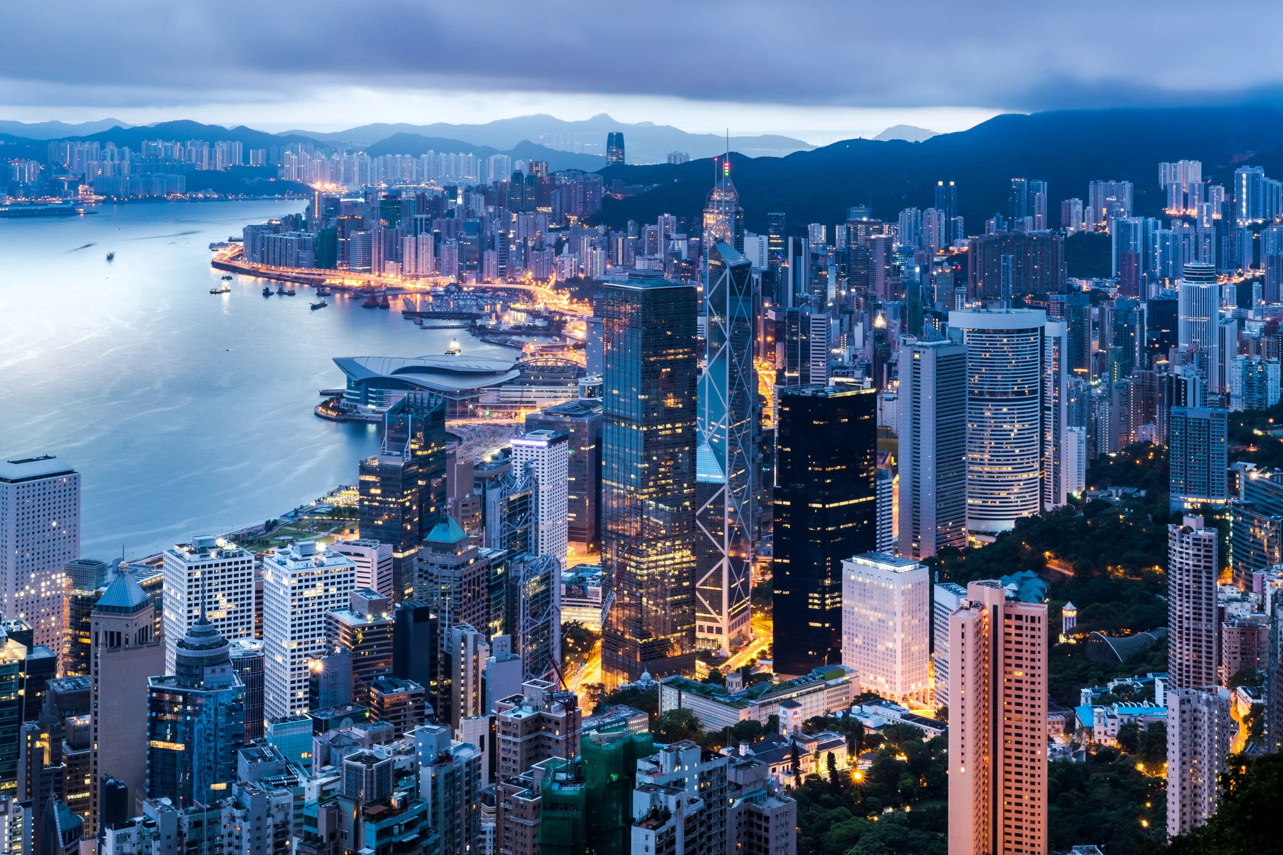 Hong Kong to allow international traveller