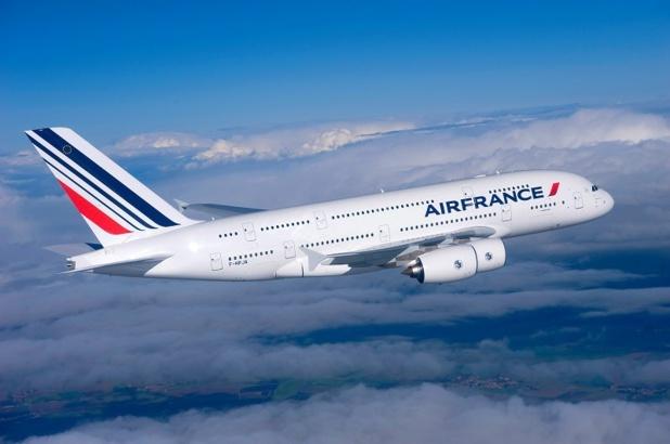 how do i call air france canada